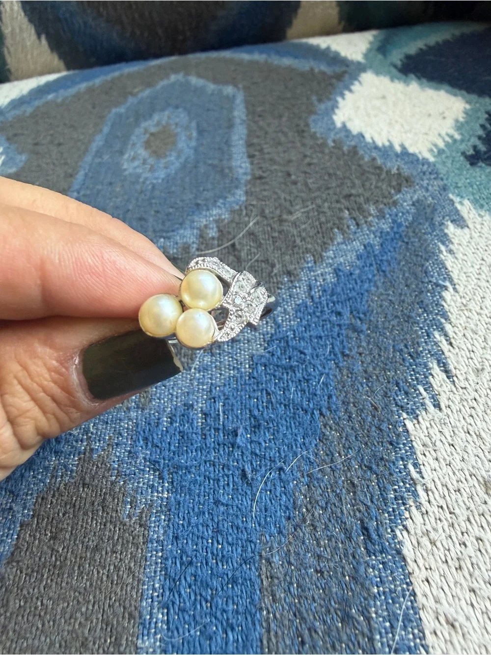 Avon Silver Ring with Three Cream Pearls